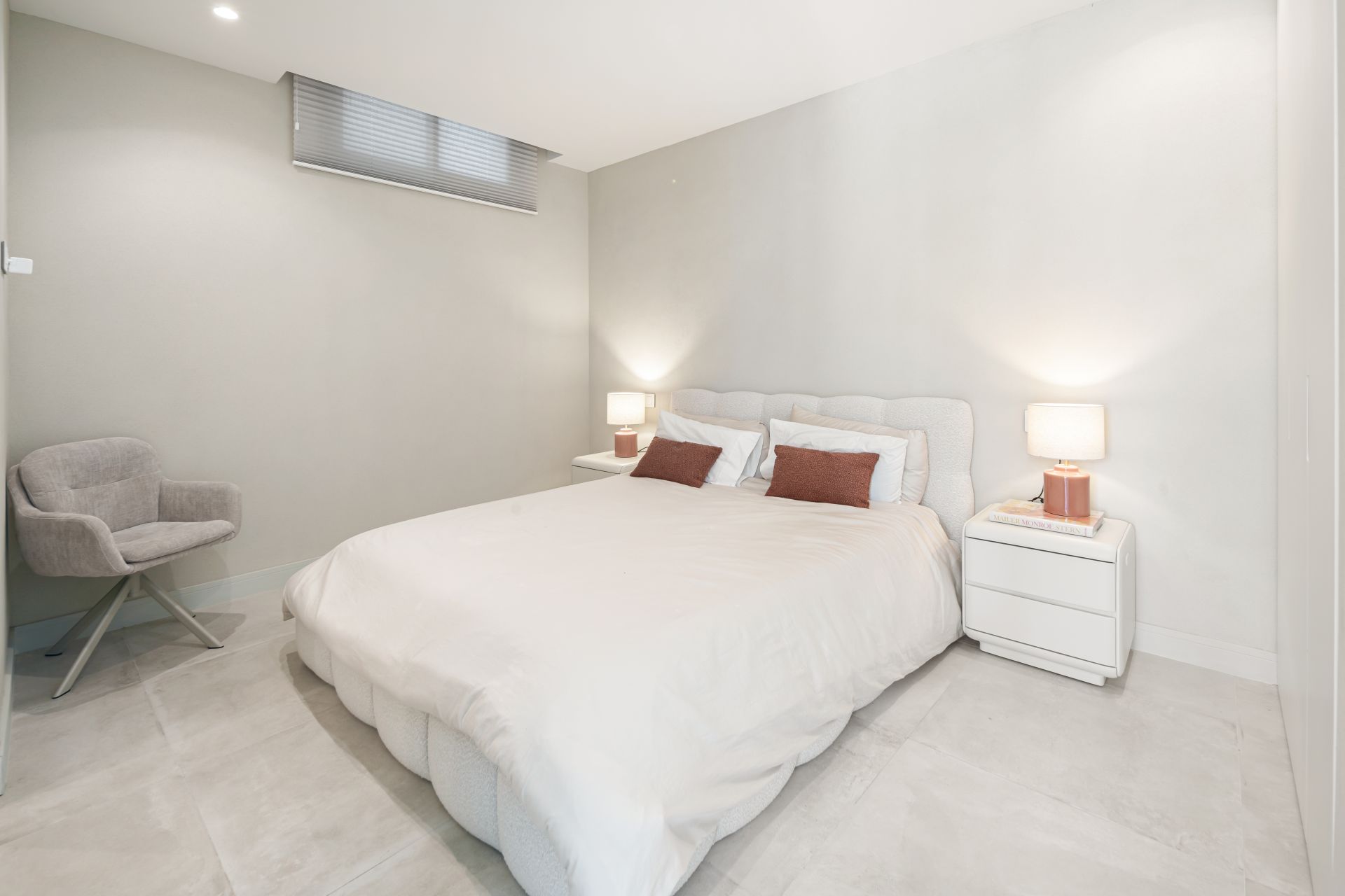 Belfry 1_ Vilă contemporană cu piscină privată în El Campanario, Estepona 2