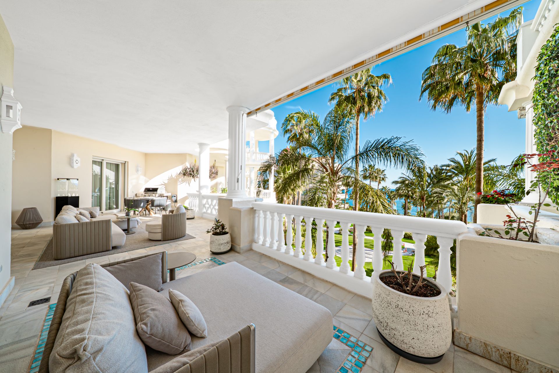 Las Dunas Park 505 – Apartament de lux pe prima linie a mării, Estepona