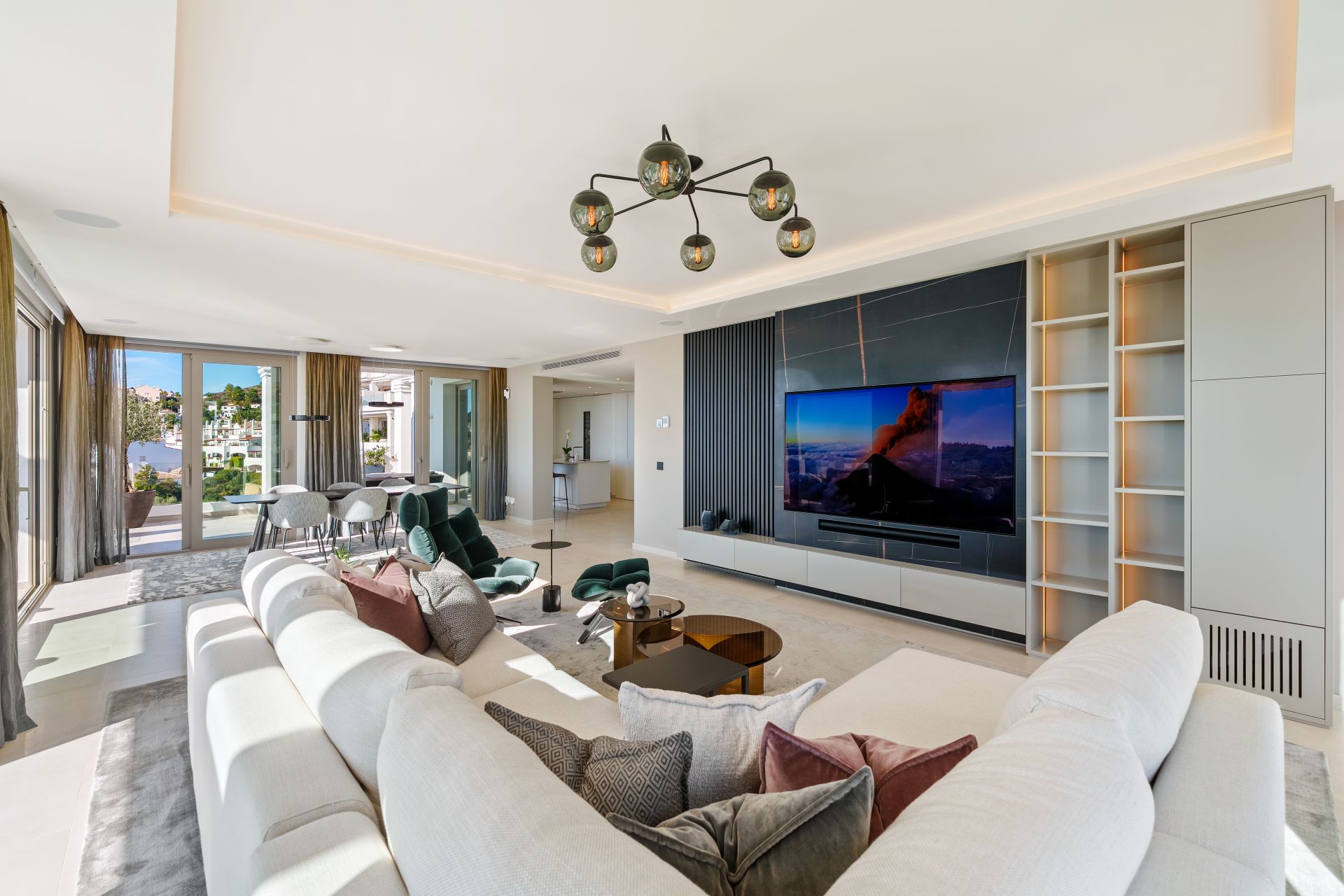 Nine Lions 331 – Penthouse duplex de lux în Aloha, Nueva Andalucía
